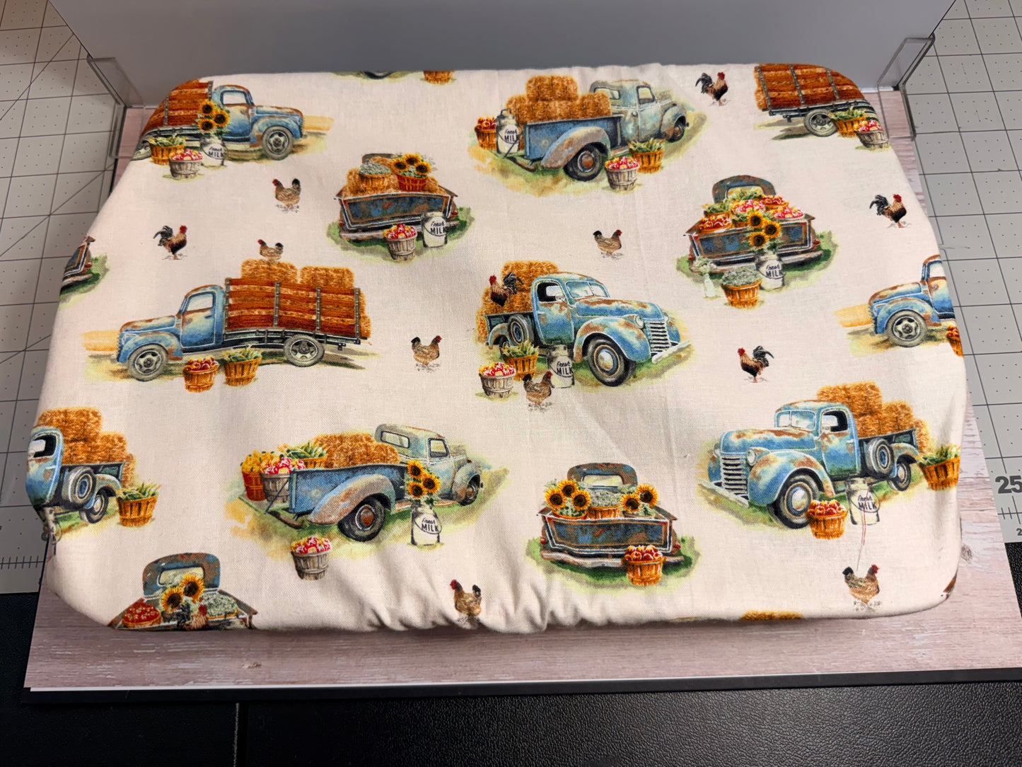 Farm Truck / Thanksgiving Casserole Dish Cover