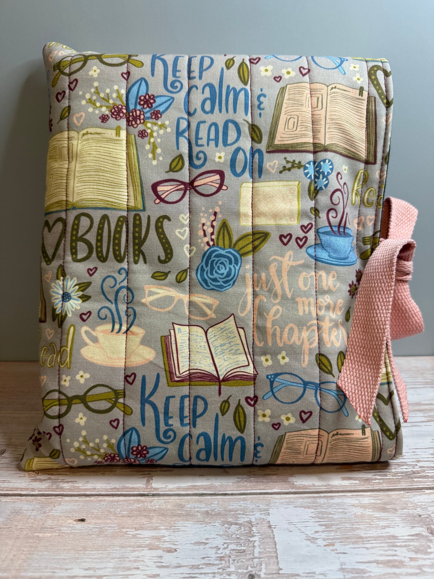 Keep Calm & Read On Book Sleeve
