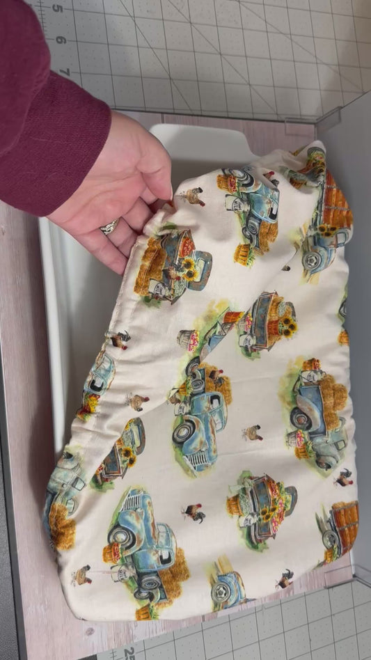 Farm Truck / Thanksgiving Casserole Dish Cover